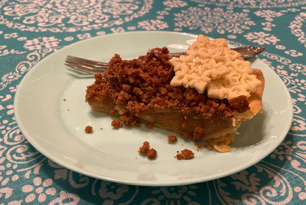 9" Gingersnap Crumb Pear Pie